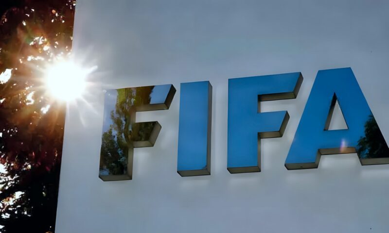 فيفا يعاقب إسبانيا بسبب هتافات معادية للإسلام خلال مواجهة مصر