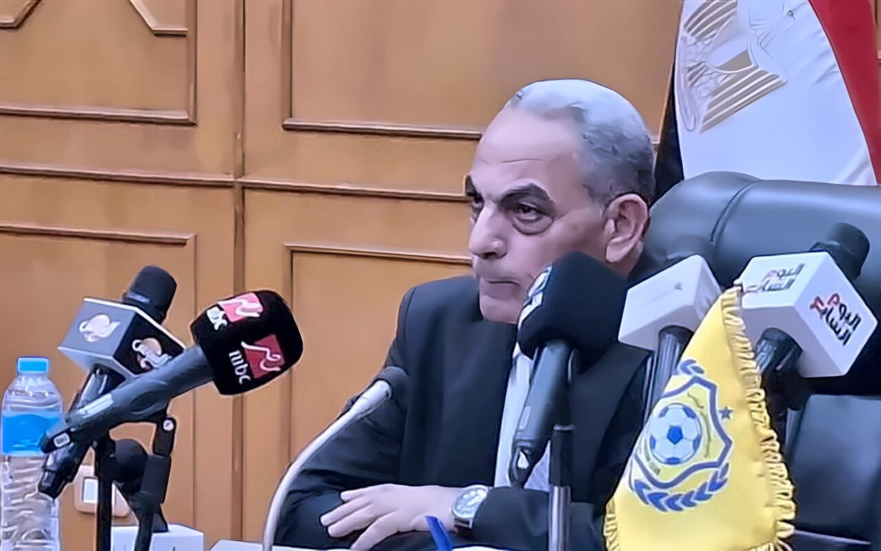 محافظ الإسماعيلية يعلن انطلاق المرحلة الثانية لدعم النادي الإسماعيلي (فيديو وصور)