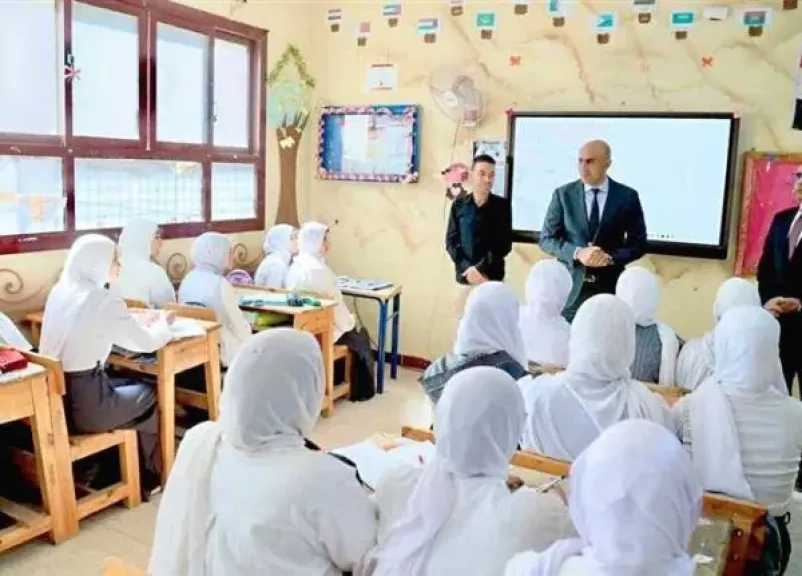 التعليم تبدأ أول امتحانات الشهر للعام الدراسي الجديد.. 3 نماذج للأسئلة