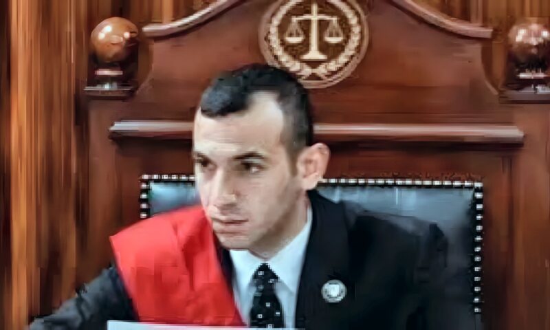 حبس القاضي المزيف 10 سنوات بتهمة انتحال الصفة والنصب على المواطنين
