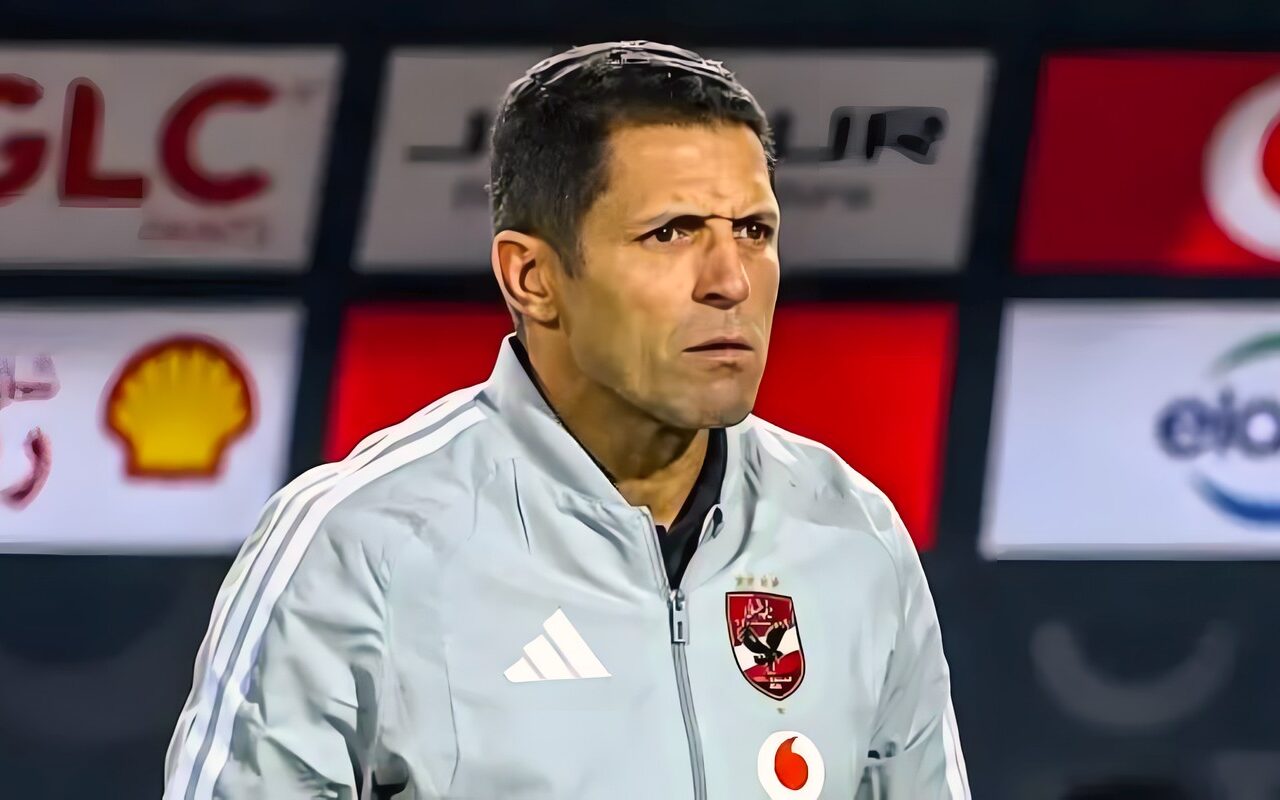 عموتة غاضب من أخطاء الأهلي بعد التعادل أمام القناة في الدوري الممتاز