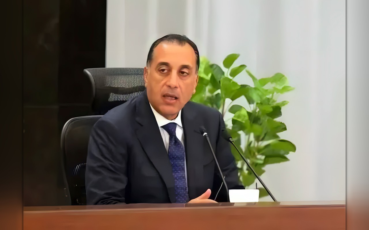 مدبولي يكشف تفاصيل سرقة سيارة والده قبل 2014: و4 من زملائي تعرضوا للواقعة نفسها