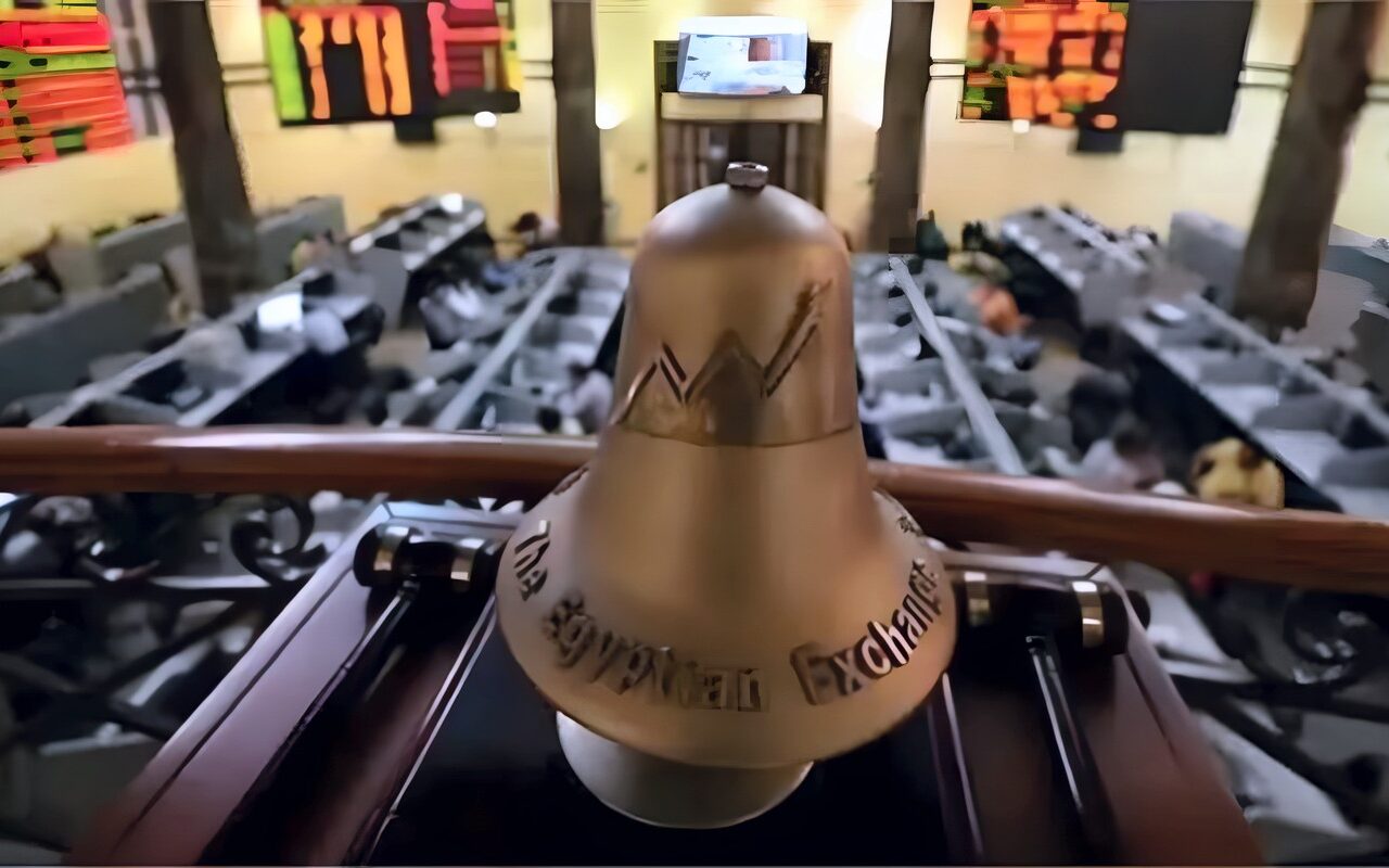 البورصة المصرية تخسر 261 مليار جنيه.. و«EGX70» يهبط 11.5%