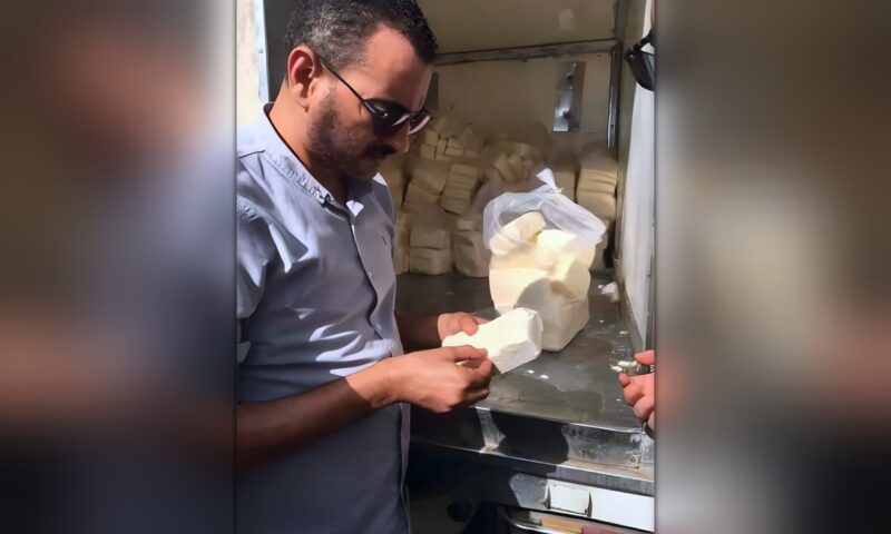 ضبط 420 كيلو جبنة موتزريلا مجهولة المصدر خلال احتفالات المولد الإبراهيمي بدسوق