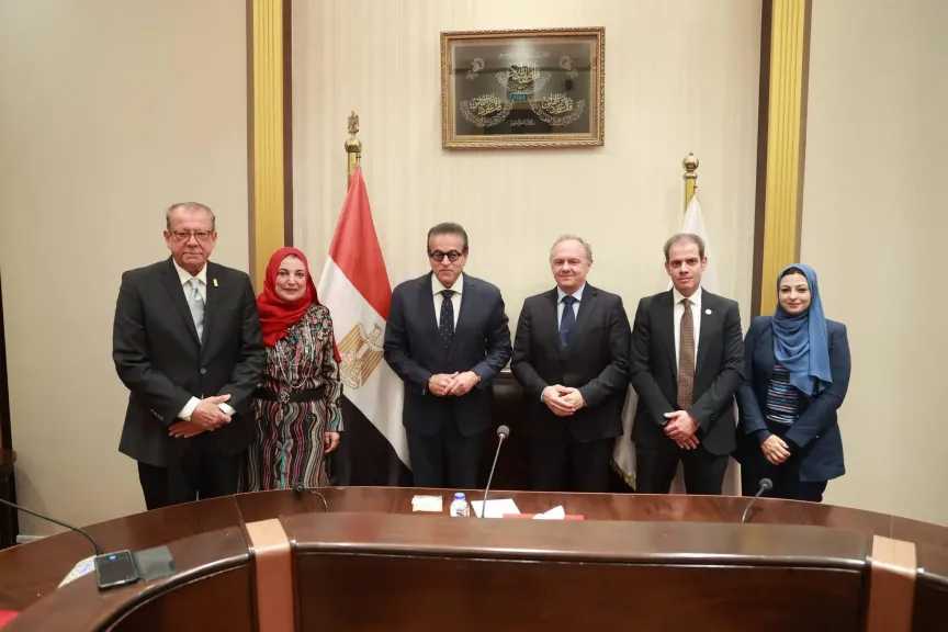وزير الصحة يبحث التعاون مع الاتحاد الدولي لأمراض النساء والتوليد «FIGO» لتوفير حياة صحية آمنة للمرأة المصرية