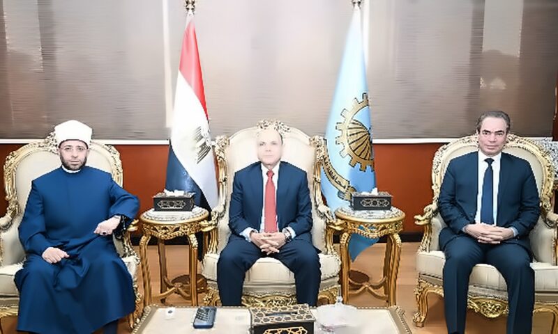 احتفالًا بالعيد القومي الـ228.. محافظ الغربية يستقبل وزير الأوقاف ورئيس الهيئة الوطنية للإعلام