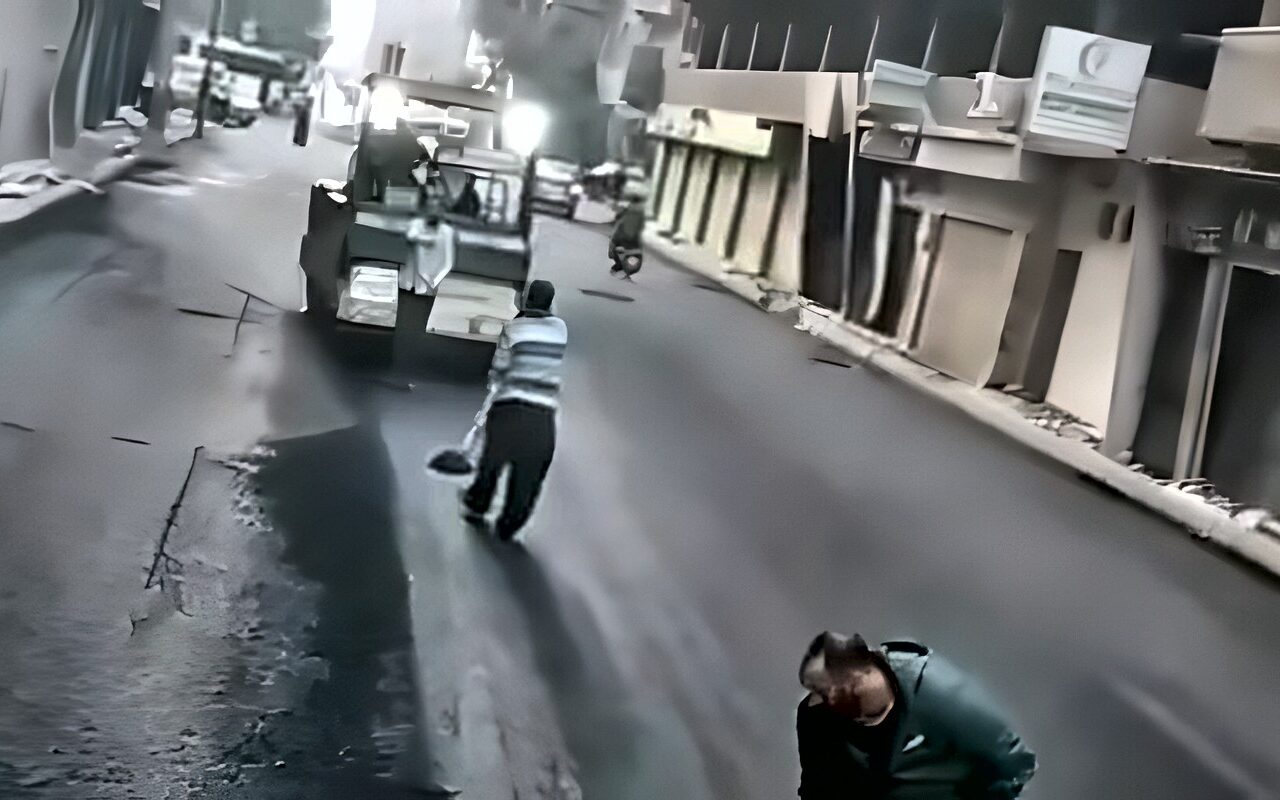 محافظ الغربية يتابع بدء رصف القطاع الأخير بشارع الجلاء بالمحلة الكبرى