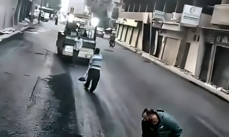 محافظ الغربية يتابع بدء رصف القطاع الأخير بشارع الجلاء بالمحلة الكبرى