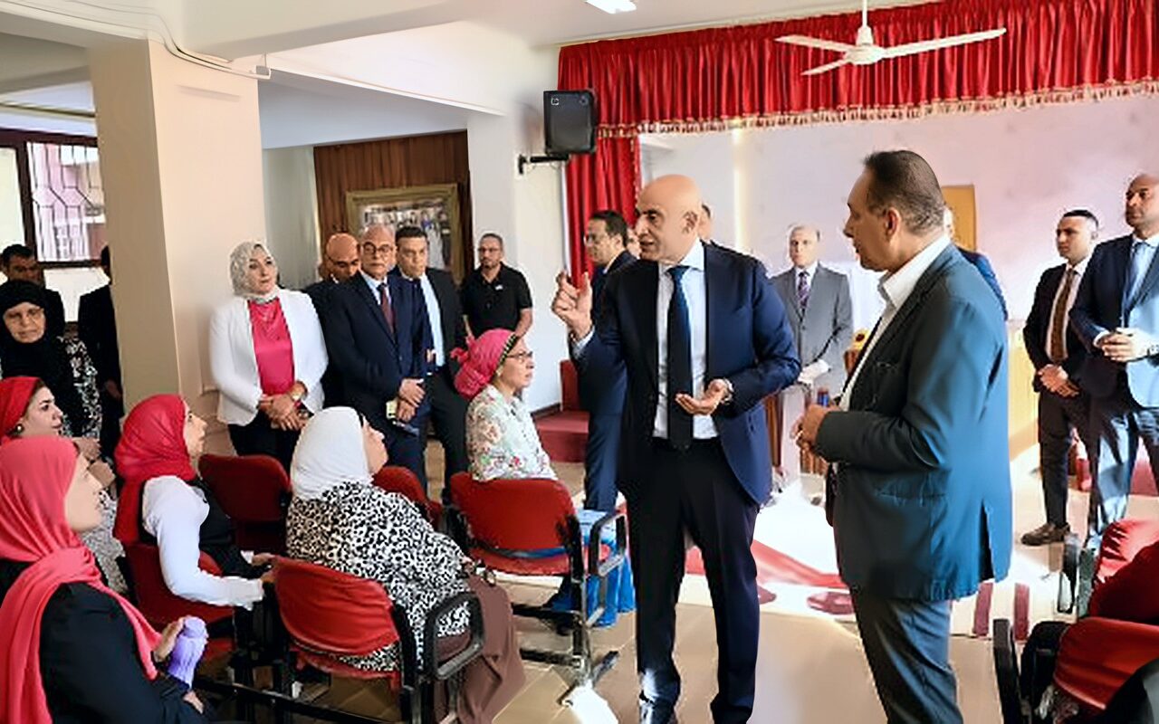 وزير التعليم ومحافظ الغربية يتفقدان المدارس بالمحافظة لمتابعة انتظام العملية التعليمية