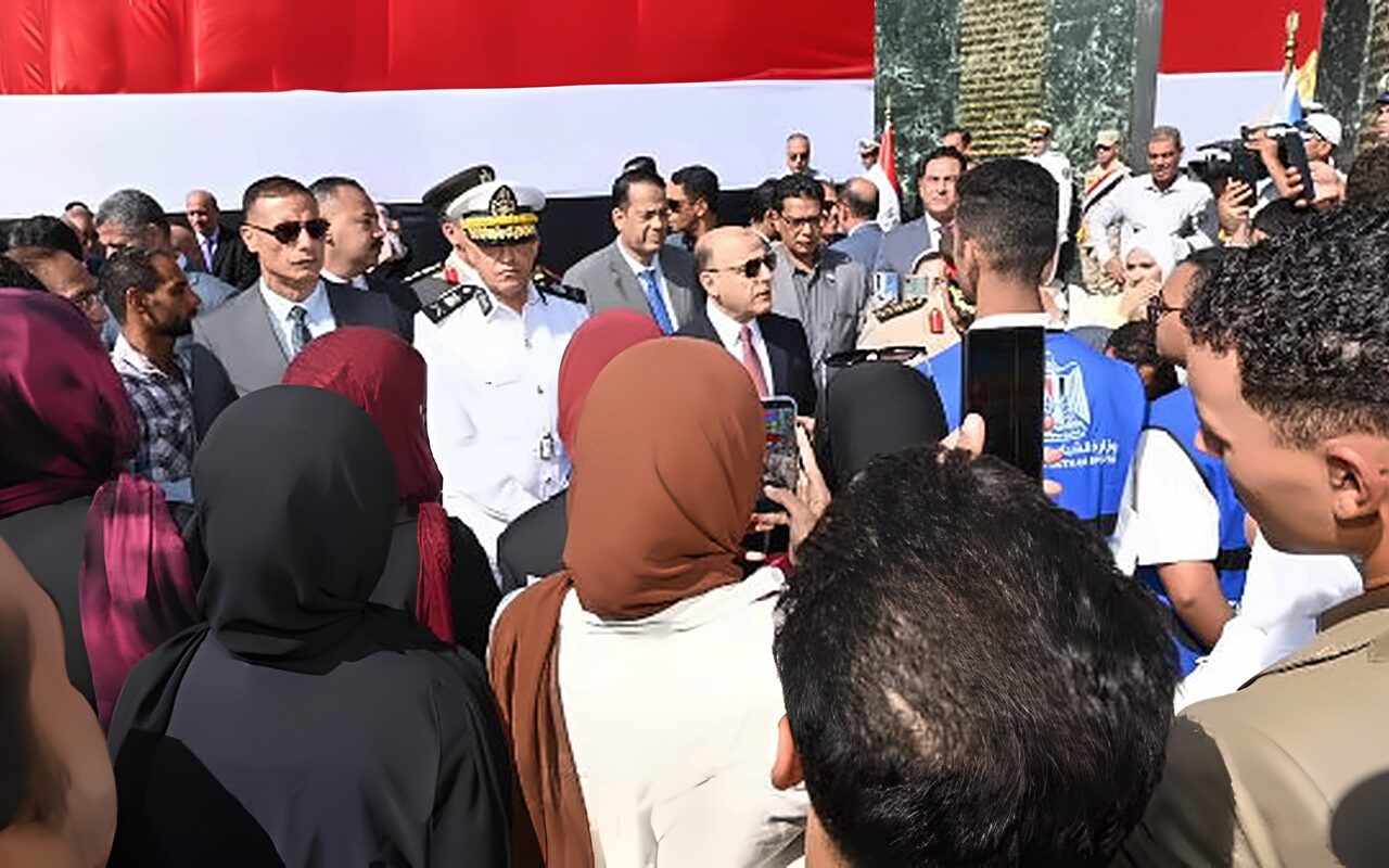 محافظ الغربية يعقد لقاءً مع شباب المحافظة ضمن مبادرة «بوعينا بنطور بلدنا» لترسيخ الوعي
