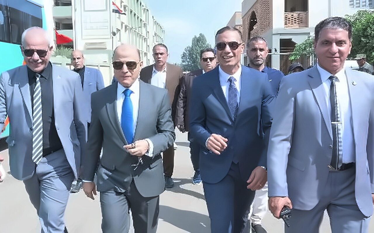 مبادرة «بوعينا بنطور بلدنا».. محافظ الغربية يصطحب المشاركين في جولة استثنائية بمشروعات «حياة كريمة» بقرية نهطاي