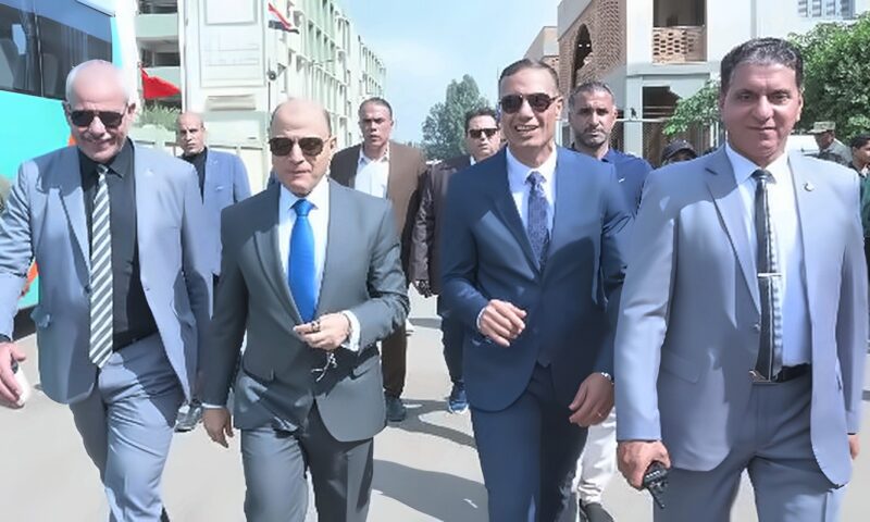 مبادرة «بوعينا بنطور بلدنا».. محافظ الغربية يصطحب المشاركين في جولة استثنائية بمشروعات «حياة كريمة» بقرية نهطاي