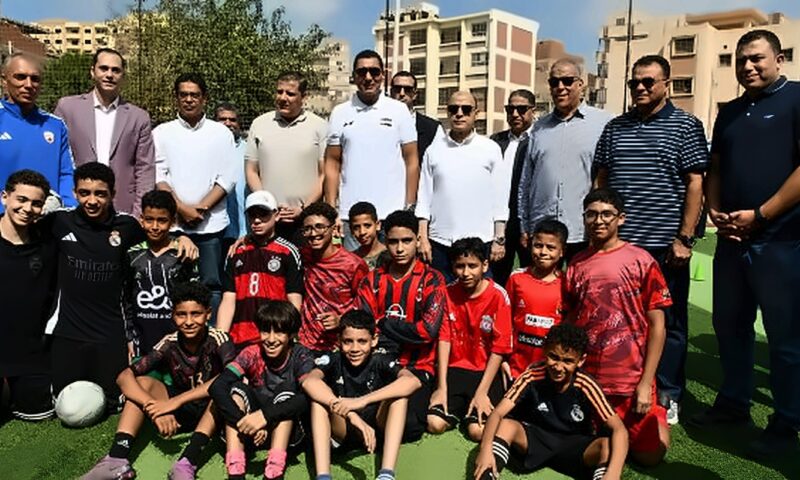وزير الرياضة ومحافظ الغربية يفتتحان ملعبًا سباعيًا بمركز شباب في سبرباي