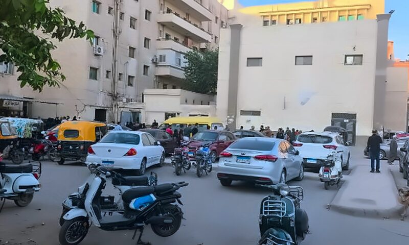 حزن بين أهالي المحلة خلال تشييع جثماني ضحايا حادث المنزل المنهار ..صور