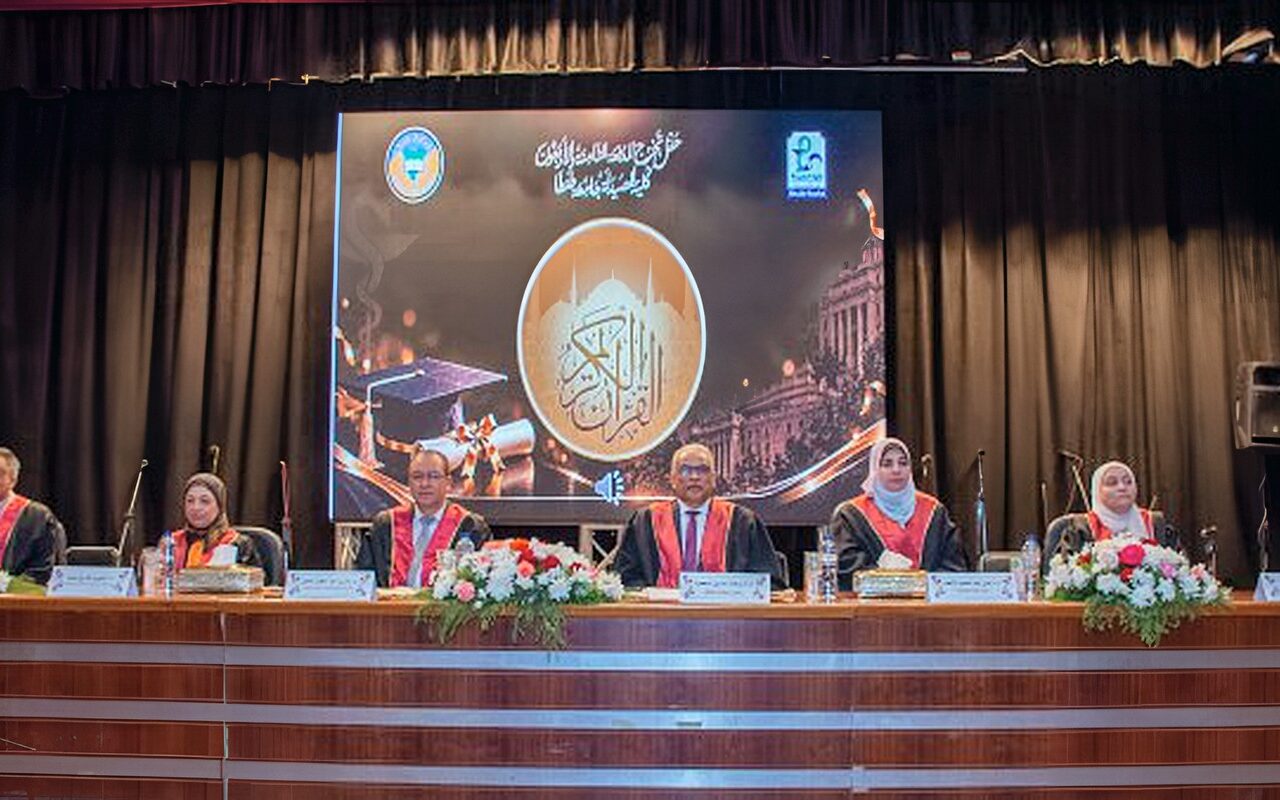 رئيس جامعة طنطا يشهد تخرج الدفعة الـ48 من بكالوريوس الصيدلة