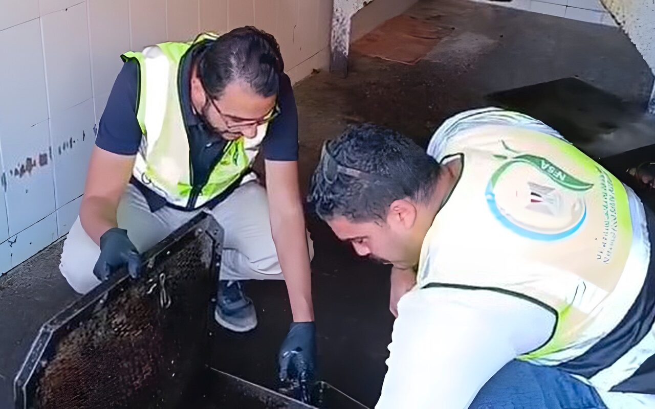 الغربية: ضبط 16.5 طن زيت وملح غير صالح ومخالفات تصنيع وتخزين