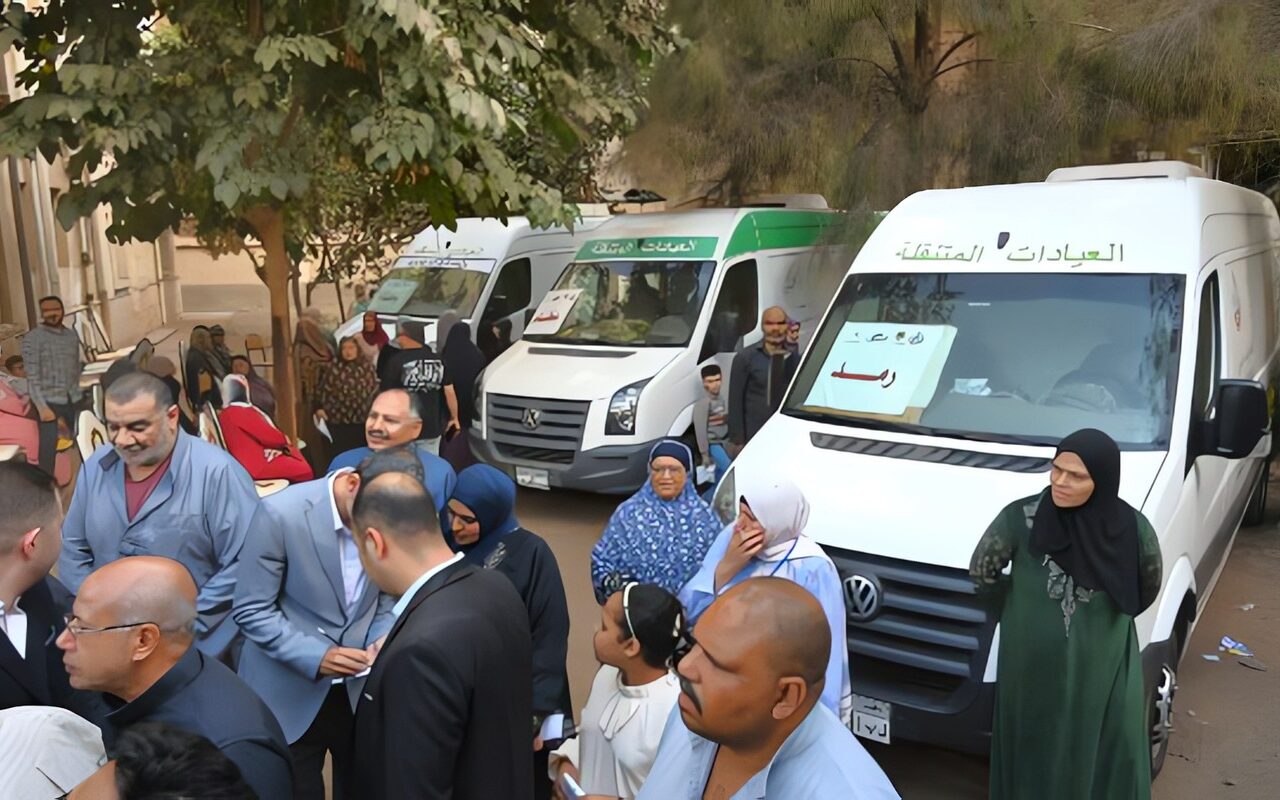 محافظ الغربية يتفقد أكبر قافلة طبية بقرية محلة روح بطنطا