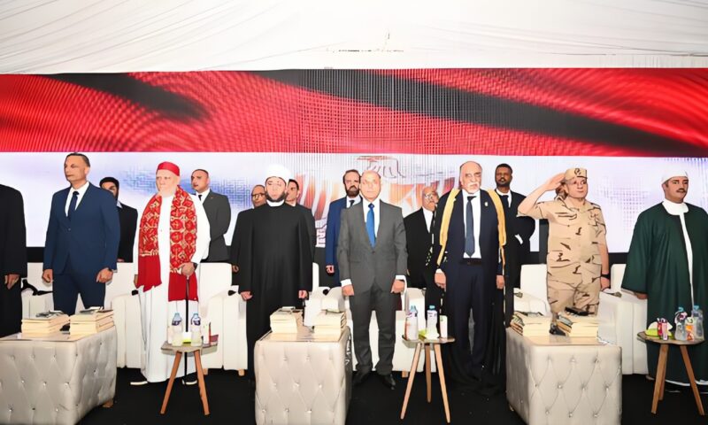 وزير الأوقاف ومحافظ الغربية ونقيب الأشراف وشيخ الطرق الصوفية يشاركون في الاحتفال بمولد سيدي أحمد البدوي بطنطا.. صور