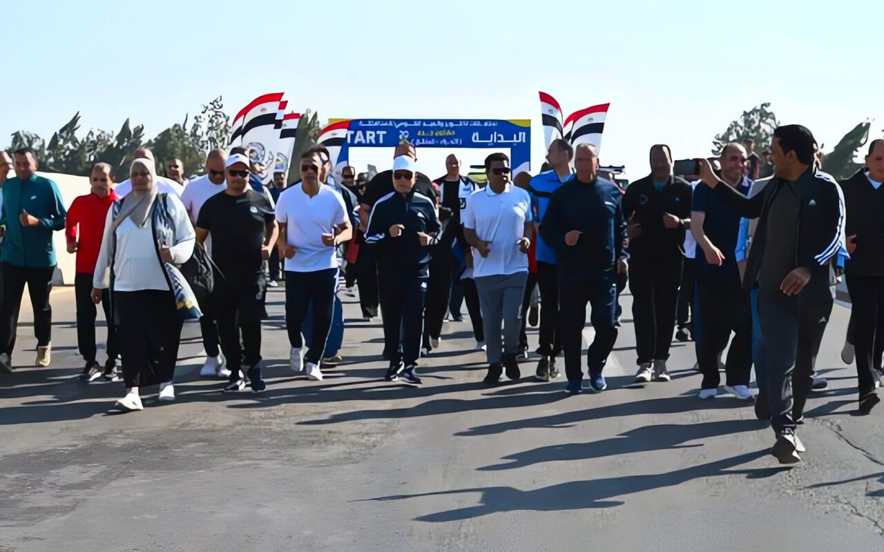 محافظ الغربية يشارك 700 شاب وفتاة بماراثون على طريق طنطا – السنطة الجديد