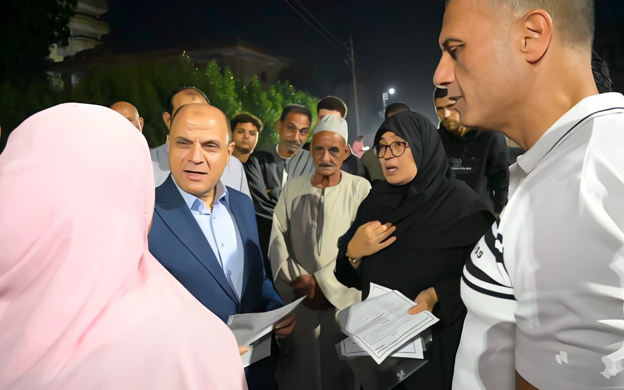 محافظ الغربية يتابع أعمال رصف طريق قطور – أميوط ويشدد على الالتزام بالمواصفات الفنية