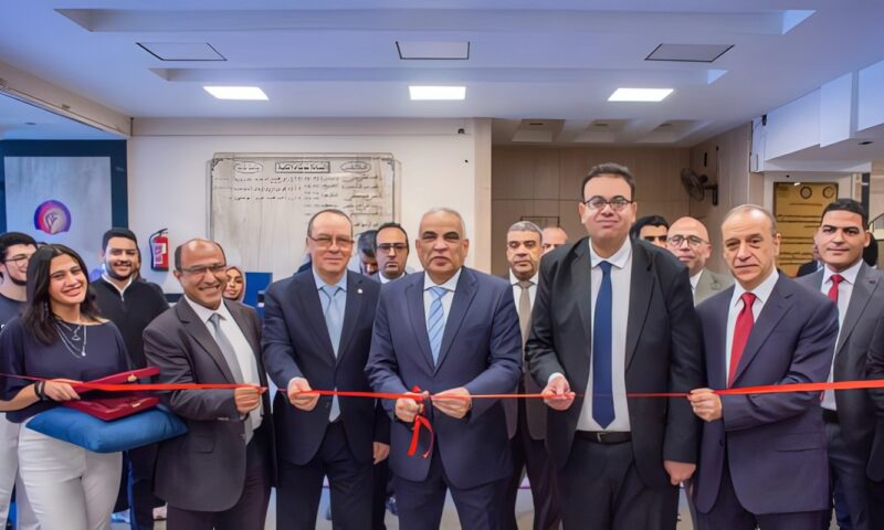 رئيس جامعة طنطا يفتتح النسخة الأولى من المؤتمر الطلابي للبحث العلمي بكلية الطب