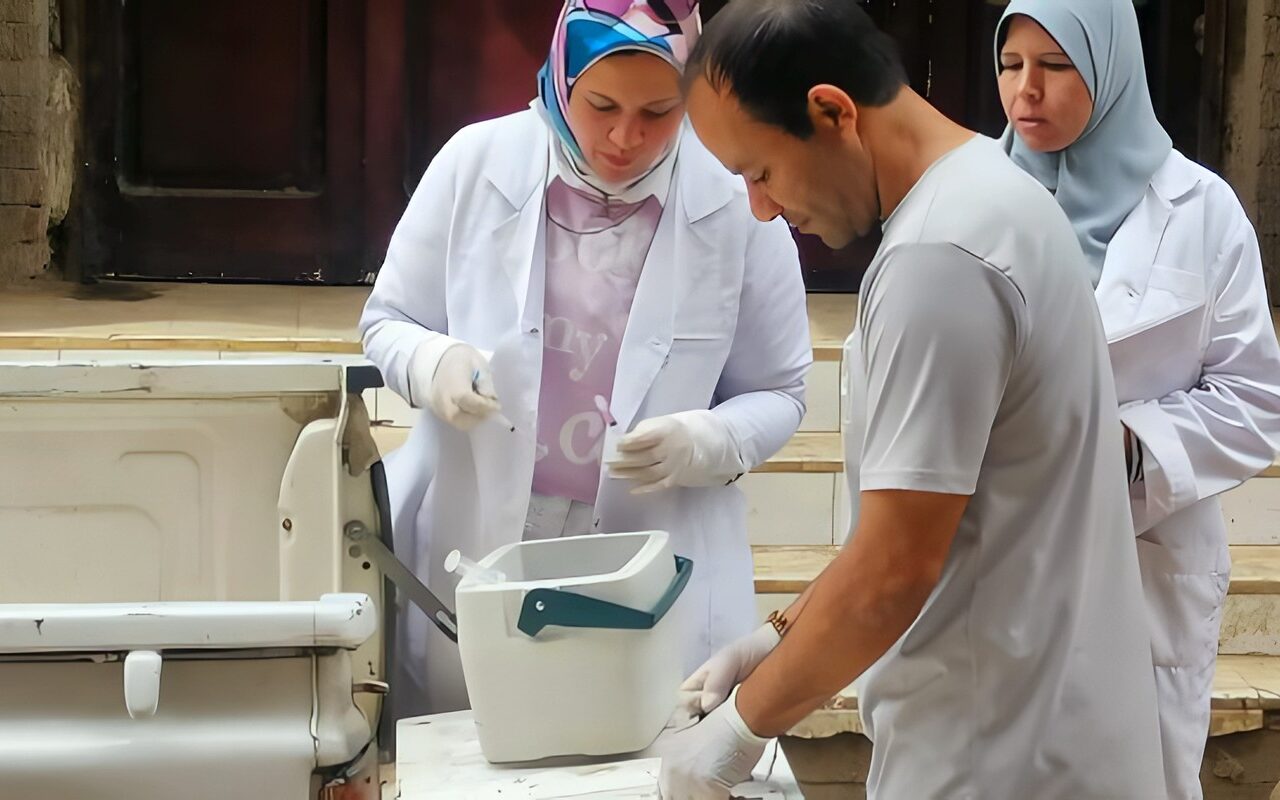 استجابة لشكاوى الأهالي.. محافظ الغربية يوجّه بتكثيف حملات التوعية والتحصين ضد مرض السعار.. والطب البيطري تنجح في تحصين 610 كلاب حرة بالمجان