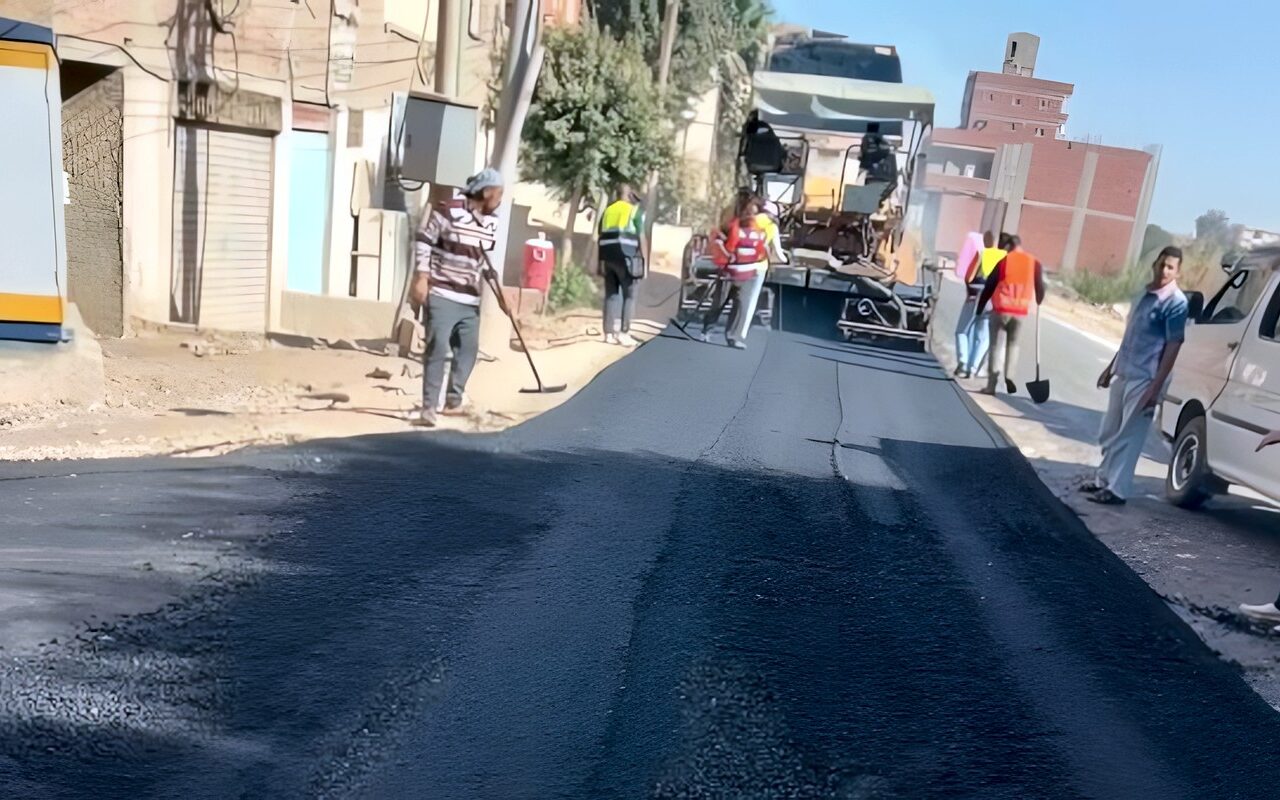 الغربية.. بدء تنفيذ الطبقة الرابطة بطريق السنطة البلد بطول 1.5 كم