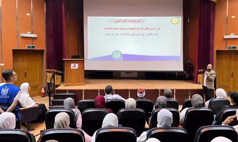 محافظ الشرقية: مراكز الشباب منصات لبناء الوعي وترسيخ الانتماء الوطني