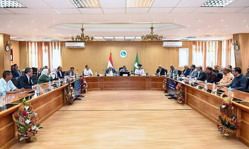 محافظ الشرقية يترأس اجتماع اللجنة العليا لانتخابات مجالس إدارات الجمعيات الزراعية