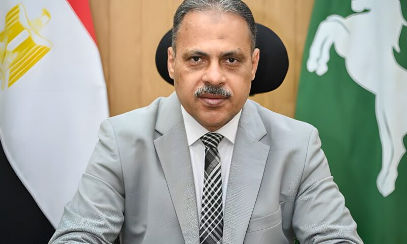 إحالة 27 عامل مقصر للتحقيق بالوحدات المحلية بمركزي الزقازيق وديرب نجم