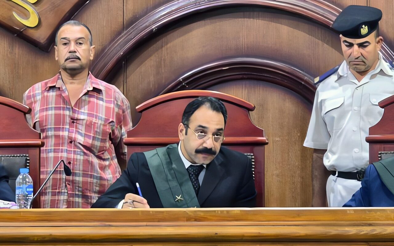السجن 3 سنوات لمتهم بتهديد مواطن بنشر صور خاصة لزوجته وابتزازه بـ50 ألف جنيه في الشرقية