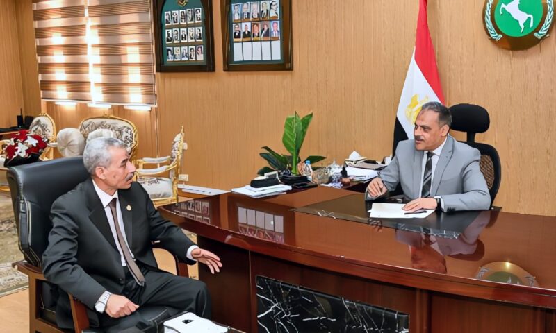 محافظ الشرقية يبحث الاستعدادات لتنفيذ التعداد العام للسكان والإسكان 2028