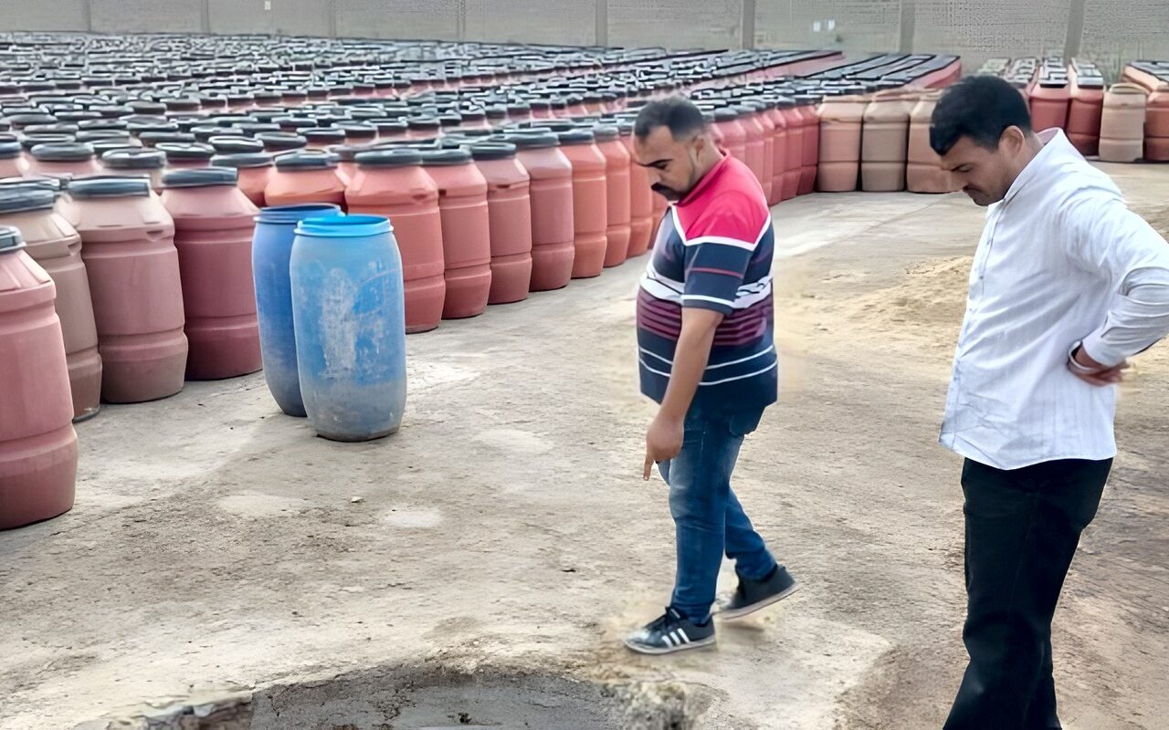 ضبط وإعدام أكثر من 24 طن مخللات خلال حملة أغذية على مصانع ببلبيس