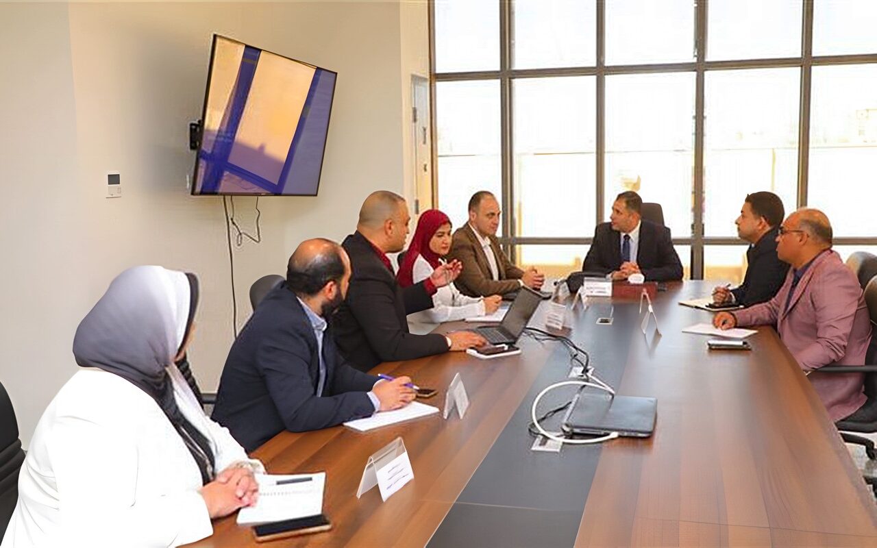 محافظ دمياط يبحث التعاون مع Esri شمال أفريقيا لتطوير الخرائط التفاعلية ودعم التحول الرقمي