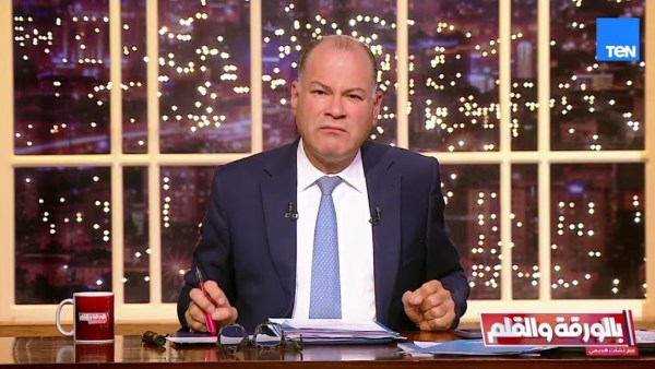 الرئيس السيسي يرد على نشأت الديهي: استقرار الدولة والجدارة والعلم أساس بناء دولة حديثة