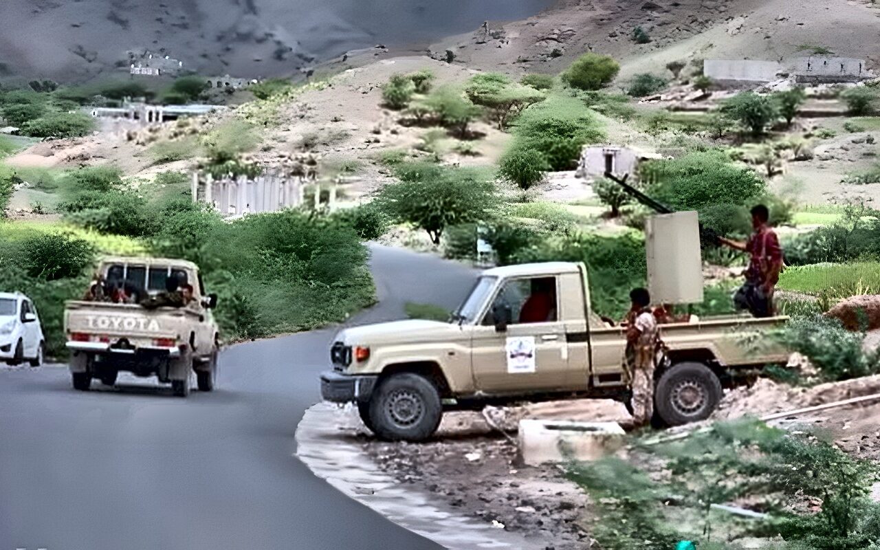 التوجيه المعنوي بقيادة محور تعز: العمليات الإستراتيجية تستهدف مراكز القيادة والسيطرة