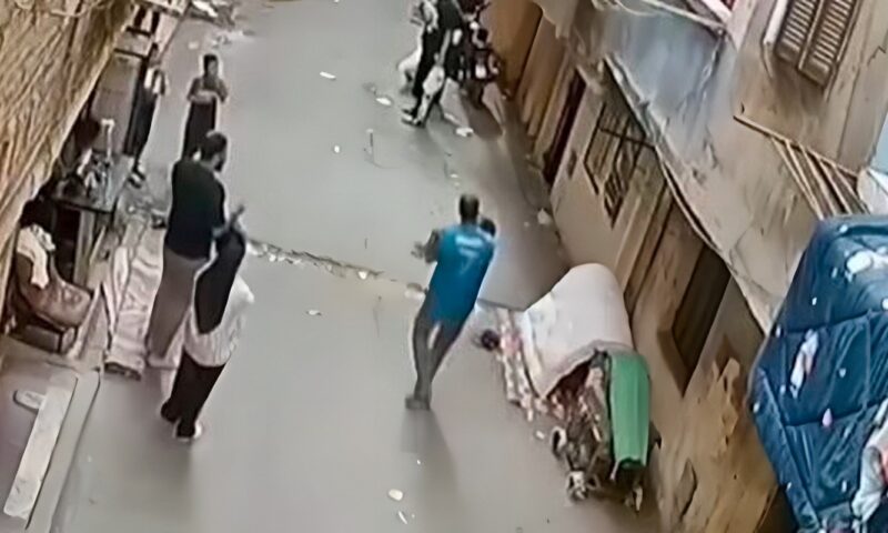 «انكتب له عمر جديد» .. إنقاذ طفل سقط من علو يُشعل السوشيال ميديا