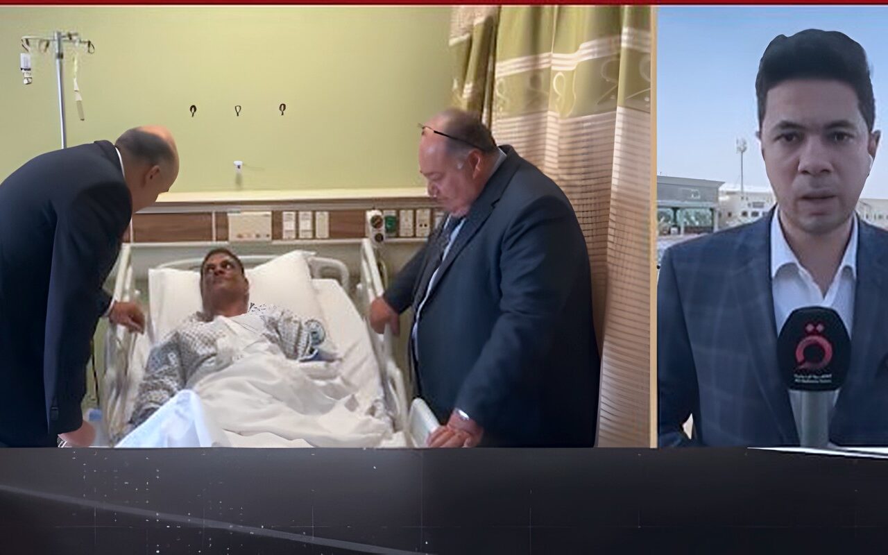 سفير مصر بالرياض يطمئن على الحالة الصحية للمصابين المصريين في الاعتداءات على السعودية