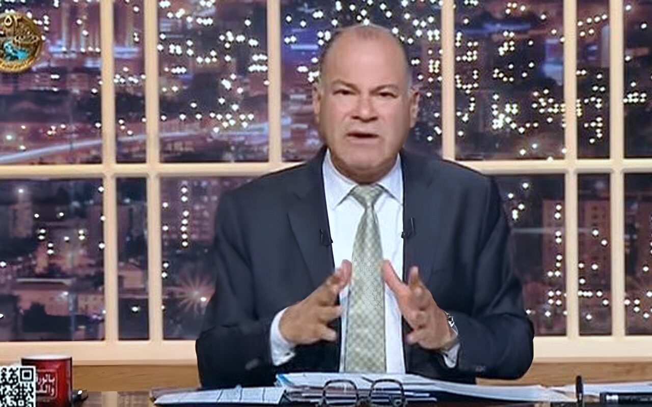 نشأت الديهي يُشيد بتثبيت «ستاندرد آند بورز» التصنيف الائتماني لمصر