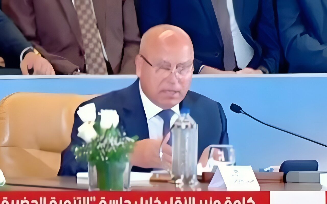 كامل الوزير: ربط التجمعات العمرانية الجديدة بشبكة نقل جماعي متكاملة يضمن استدامة التنمية