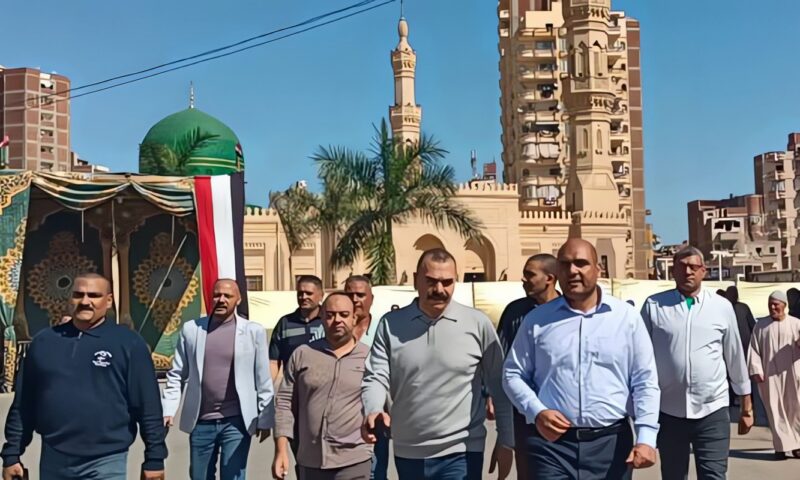 سكرتير مساعد كفر الشيخ يتفقد الاستعدادات النهائية لمولد الدسوقي.. صور