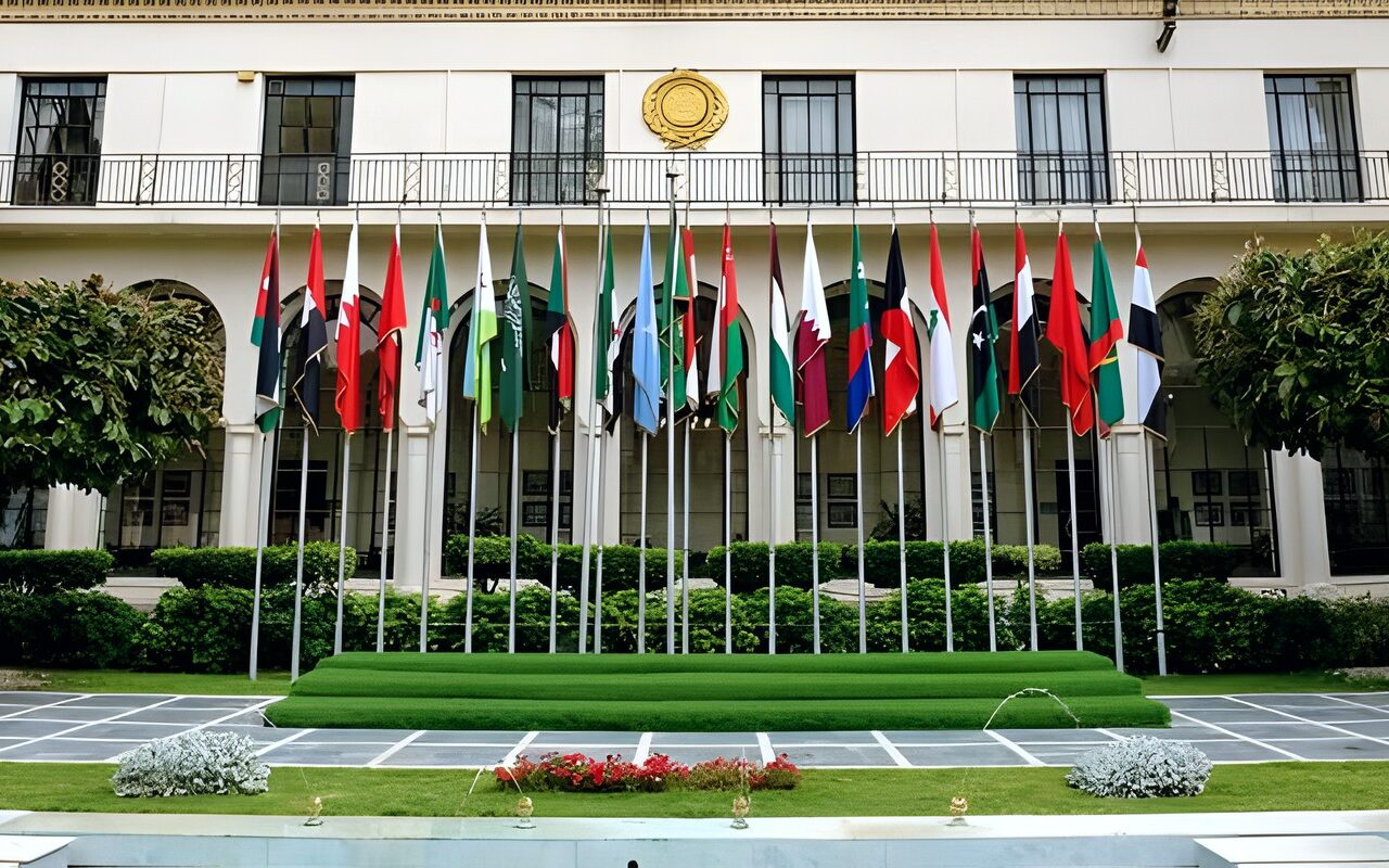 الجامعة العربية ترفض اعتداءات الحوثي على مطار الملك فهد وحقل شيبة النفطي بالسعودية