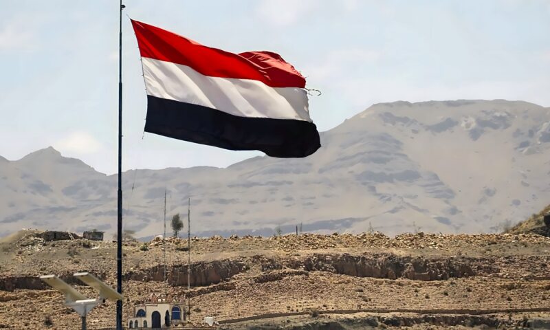 تصعيد جديد في اليمن.. عملية عسكرية واسعة واستهداف منشأة لأرامكو