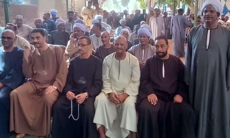 التسامح ينهي النزاع في الأقصر.. تفاصيل إنهاء خصومة ثأرية بين أبناء عمومة بقرية أبو زعفة | صور