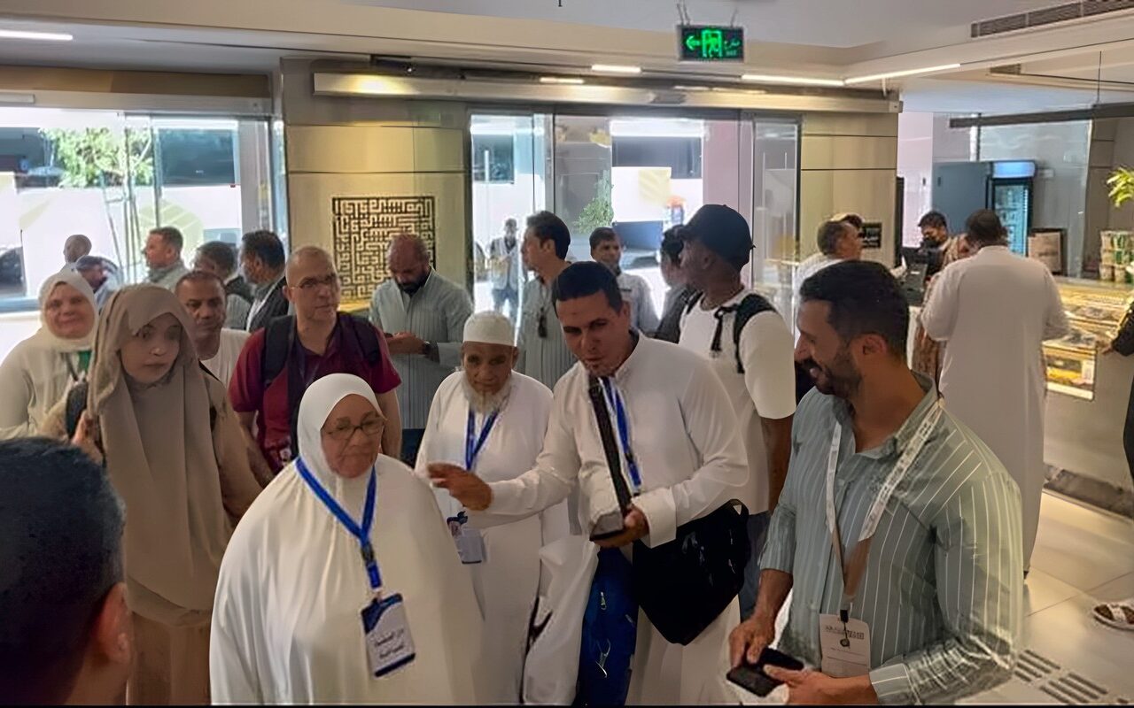 السياحة تعلن عن إجراءات جديدة بشأن الفحص الطبي للحجاج المقيمين بالخارج
