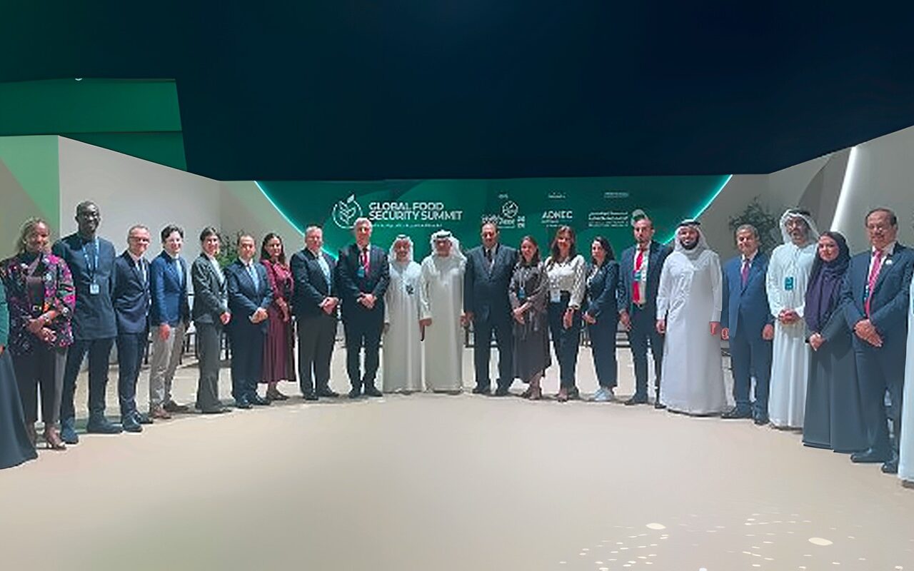 نائب وزير الزراعة يشارك في قمة الأمن الغذائي العالمية بأبوظبي