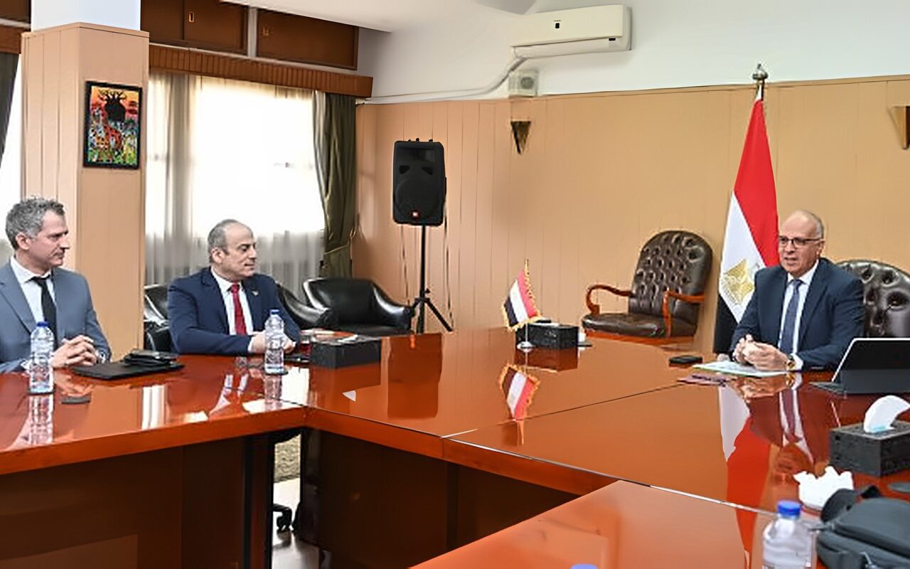 وزير الري يبحث مع «إيكاردا» مشروع تعزيز الأمن الغذائي في مصر