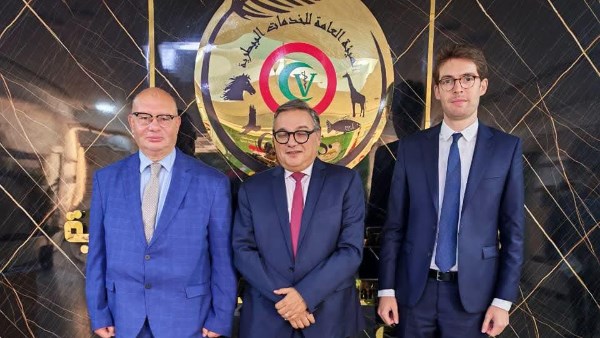 رئيس “الخدمات البيطرية” يبحث مع المستشار الإقليمي للشئون الزراعية الفرنسي تعزيز التعاون المشترك