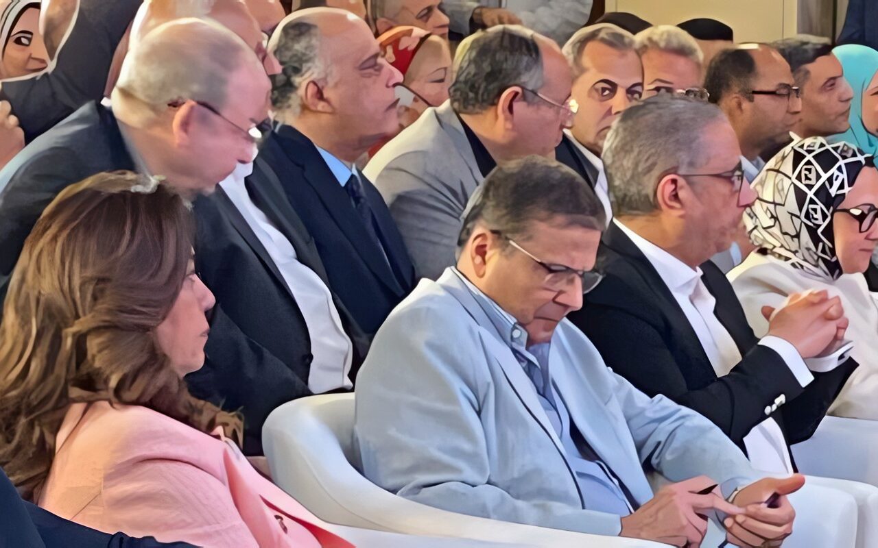 وزير الزراعة يحدد 4 محاور لزيادة صادرات النباتات الطبية والعطرية