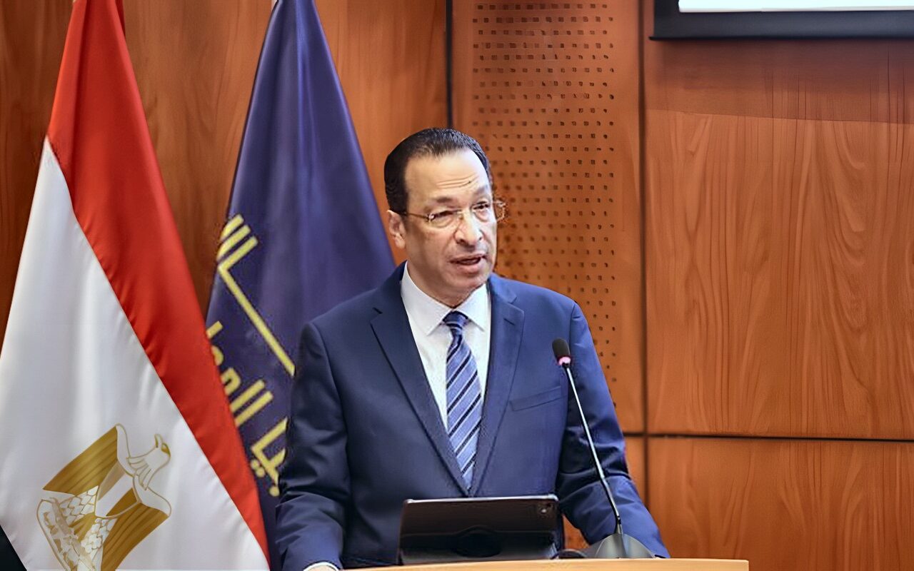 وزير الاتصالات: تطوير الشبكات ونشر تقنيات الجيل الخامس لتحسين جودة الخدمات